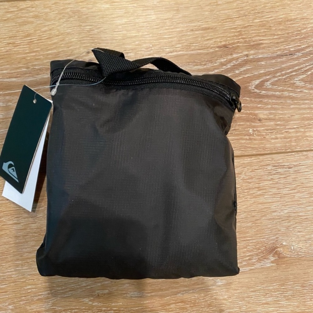 Quiksilver Men's Primitive Packable Backpack 20L Black NEW. - Picture 4 of 5